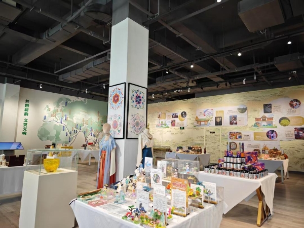 Upgraded exhibition center unveiled, boosting cultural exports