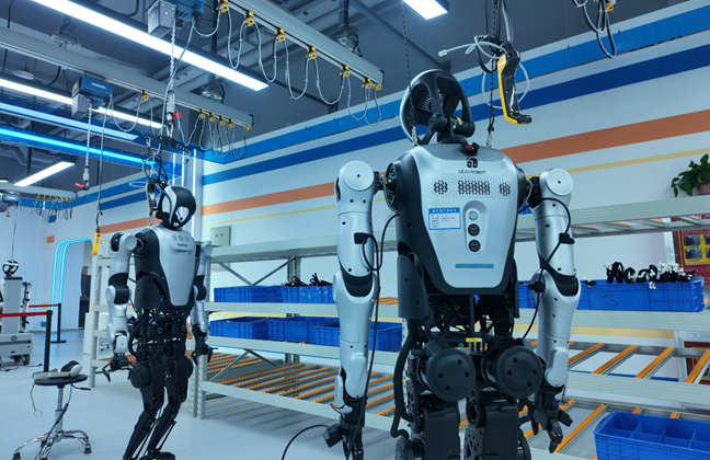 Training center in Jinan fuels evolution of humanoid robots