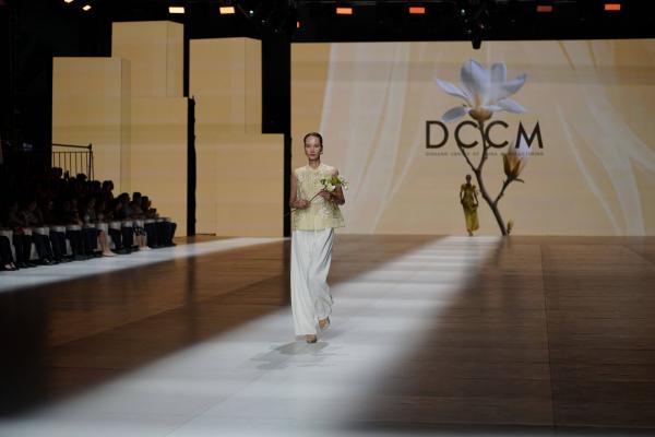 Jinan fashion week highlights city's style
