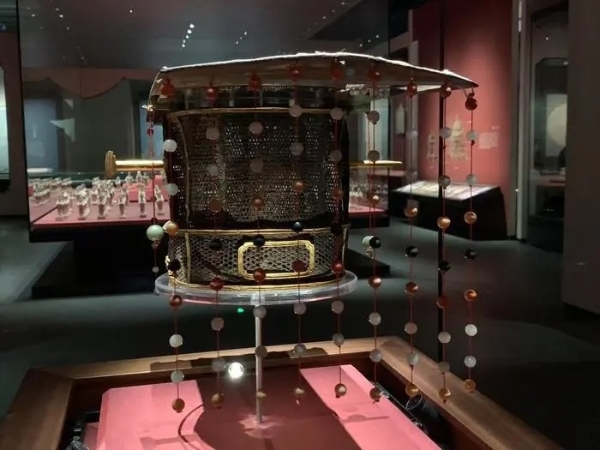 Ming Dynasty royal treasures on display at Shandong Museum