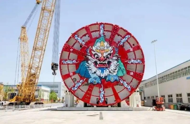 World's largest-diameter underwater shield tunnel completed in Jinan