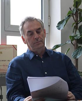 From Australia to China: Charles Mackay builds bridges through science